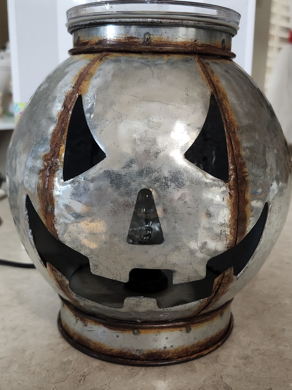 Scentsy Galvanized Metal Jack-O'-Lantern wax warmer - Picture 3 of 3